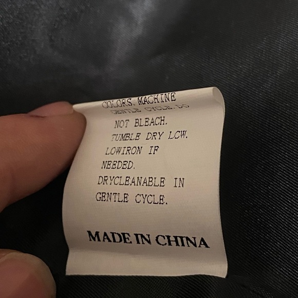 New Solid Zipper Front Faux-Leather Cropped Under-Sized Lightweight Jacket - Picture 8 of 11